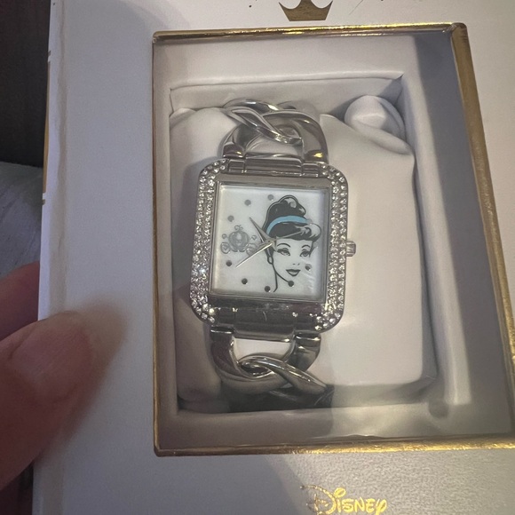 Disney Princess Cinderella Watch, silver metal link band, new in gift box - Picture 2 of 7